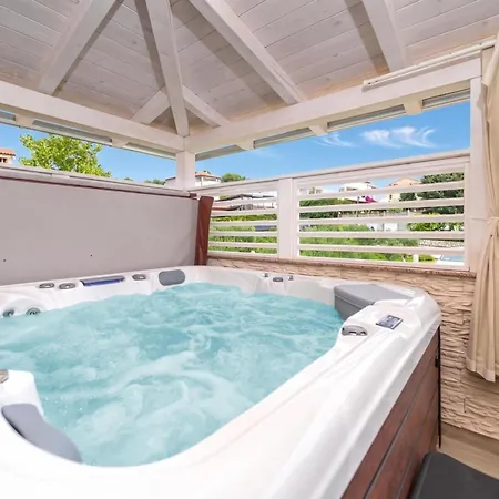 Sabbioso Sauna & Jacuzzi - Happy Lopar