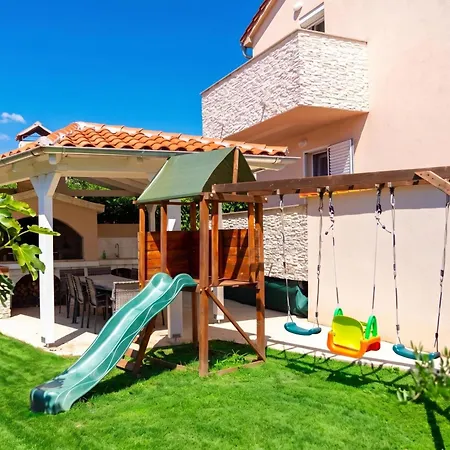 Sabbioso Sauna & Jacuzzi - Happy Apartment Lopar